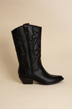 Load image into Gallery viewer, Rerun Western Boots
